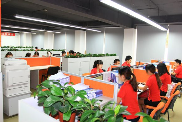 检修：空调制热就待机如何回事 内机的电路板体